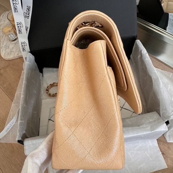 100% Authentic 19S CHANEL Jumbo Double Flap IRIDESCENT Caviar Lambskin GHW - Picture 2 of 16